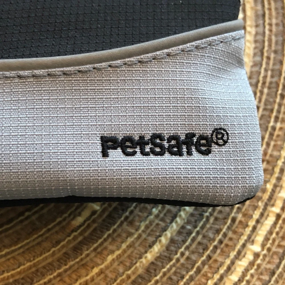 PetSafe Dog Training Treat Pouch With Adjustable Belt BRAND NEW!!